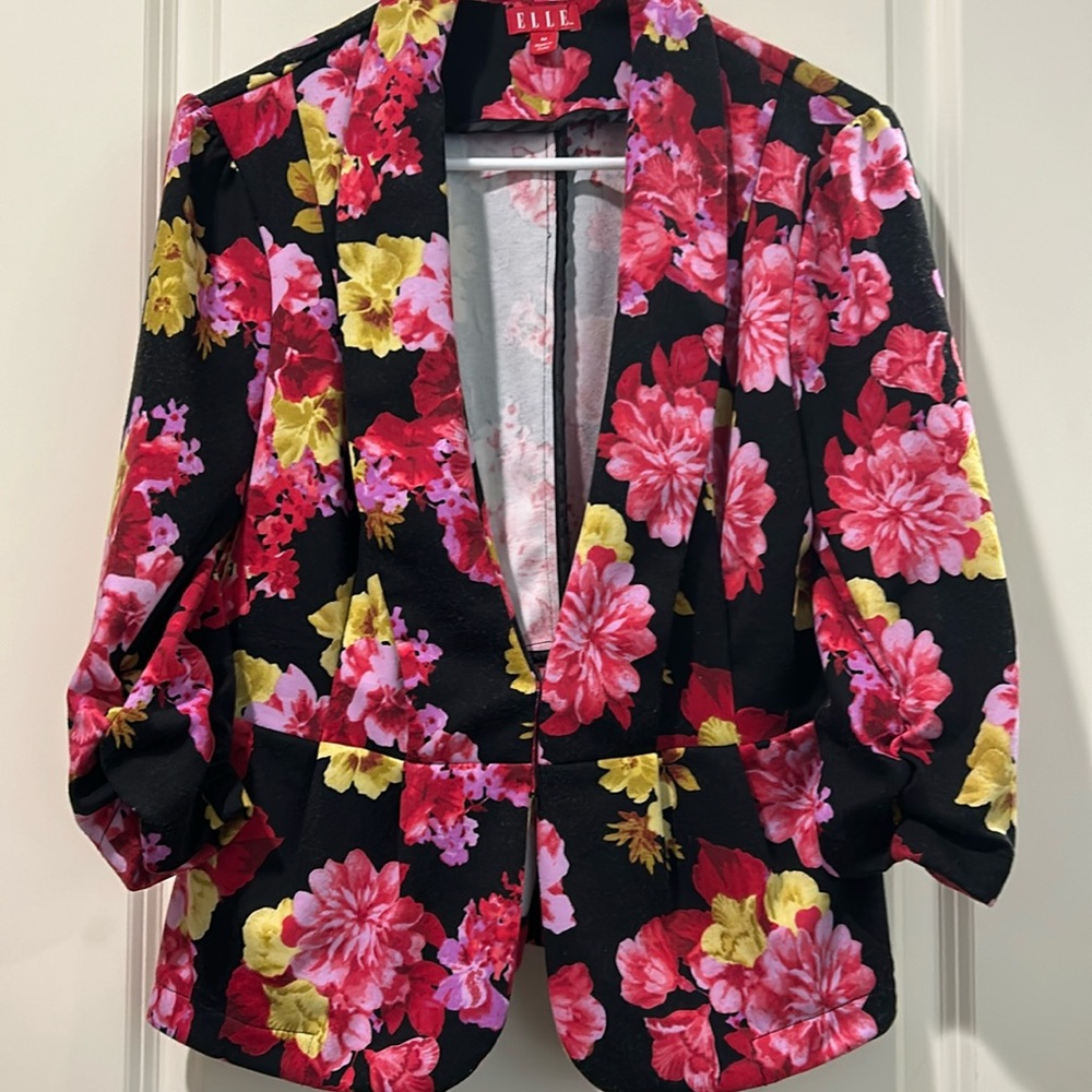 ELLE Floral fitted stretch Blazer Double Hook Closure 3/4 ruched sleeves size M
